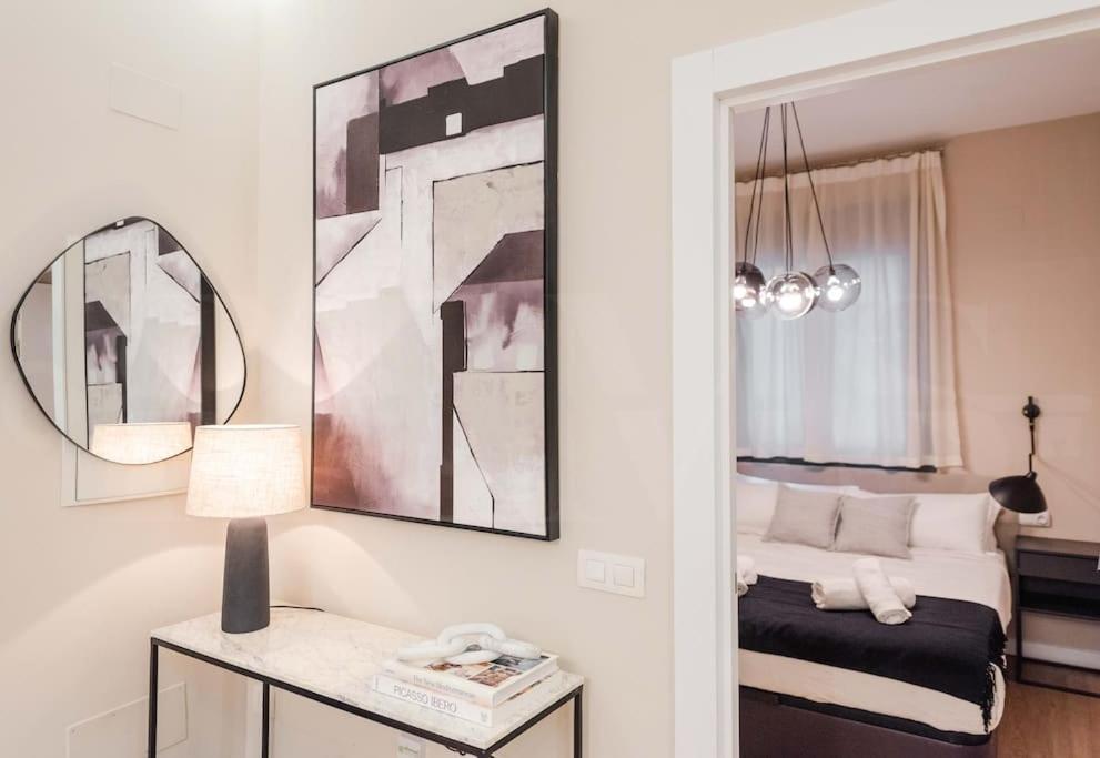 Contemporary Minimalist Apartment By Rems مالقة المظهر الخارجي الصورة